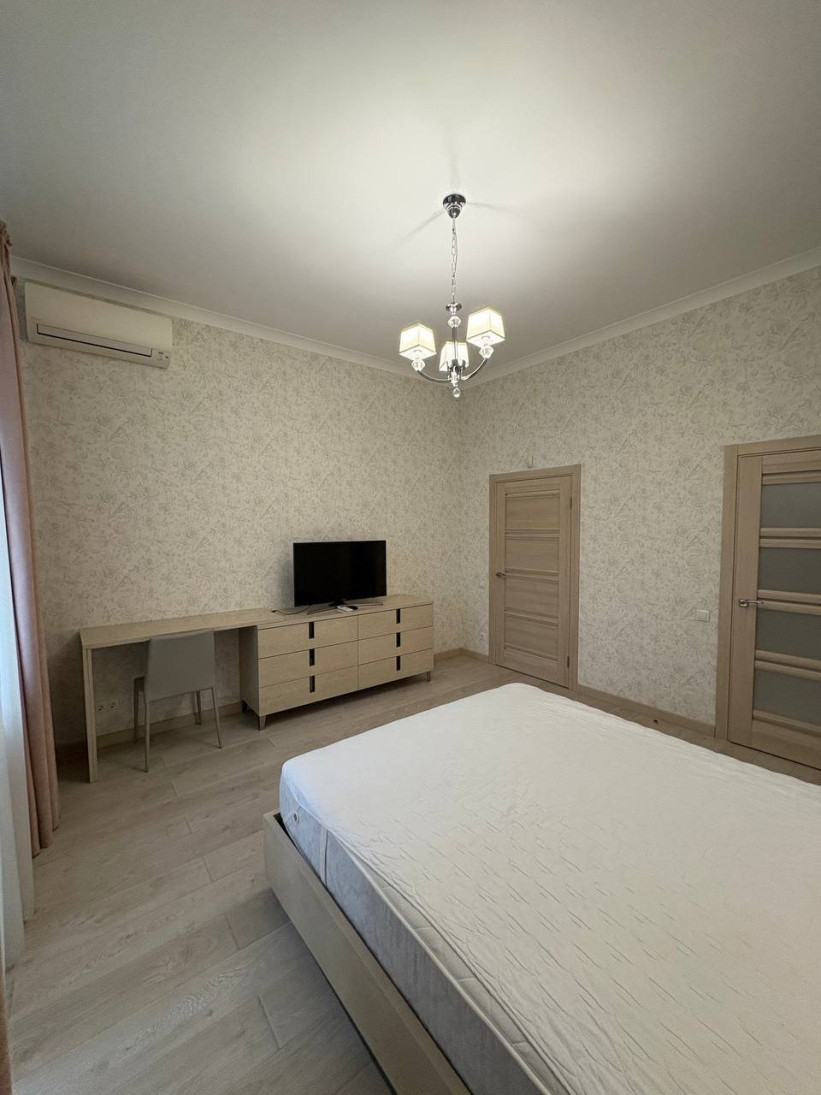 Аренда 2к квартиры в Киеве,  ЖК Альпийский Городок, Протасов Яр ул., 8 6
