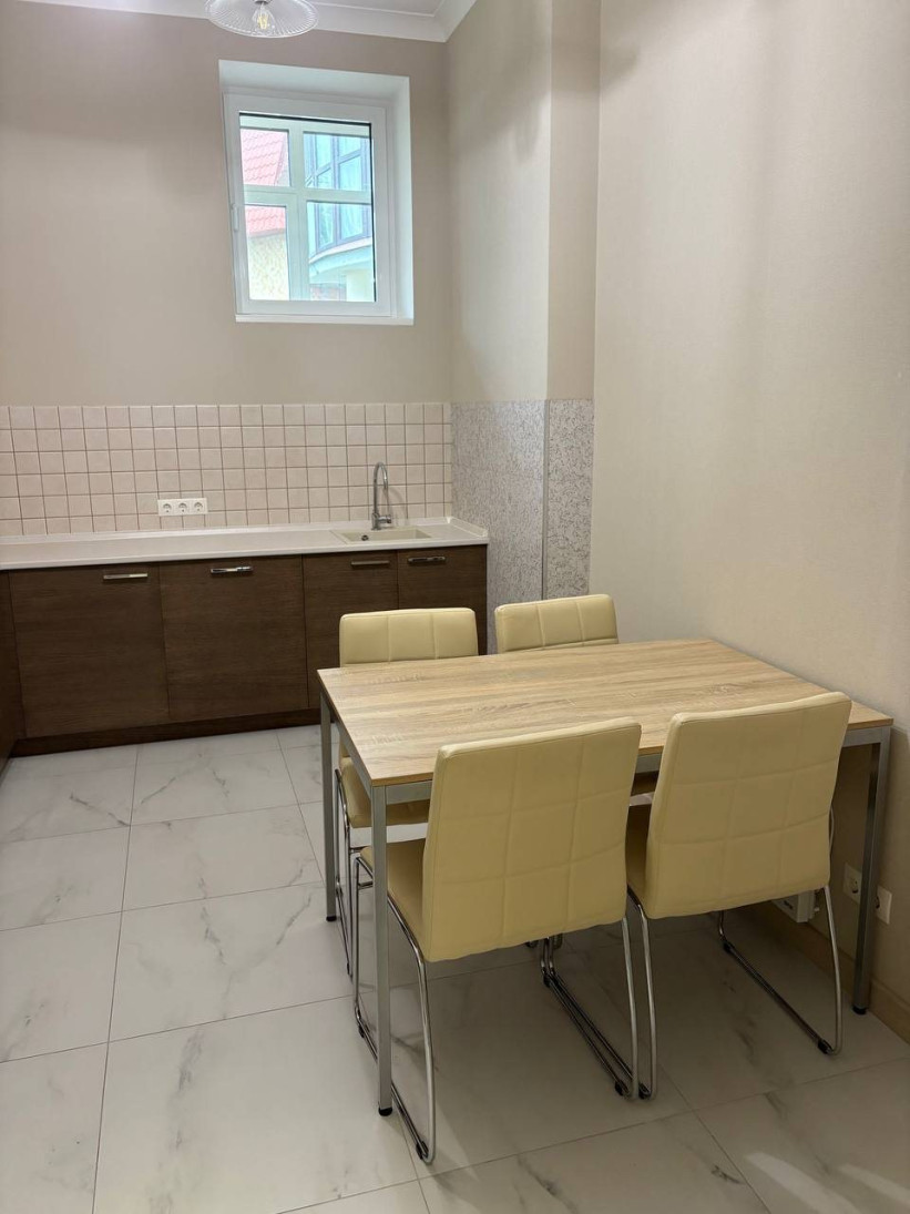 Аренда 2к квартиры в Киеве,  ЖК Альпийский Городок, Протасов Яр ул., 8 8