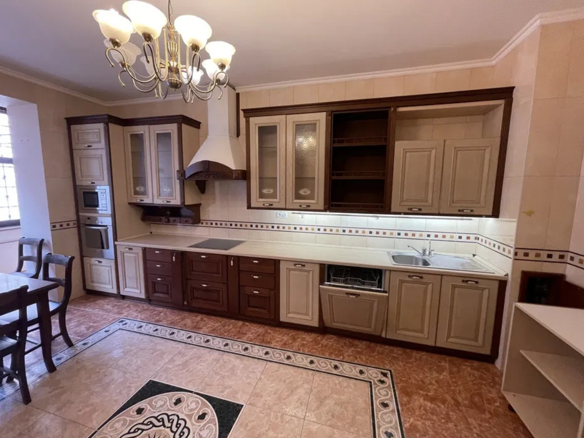 Аренда 4к квартиры в Киеве, Паторжинского ул., 14 0
