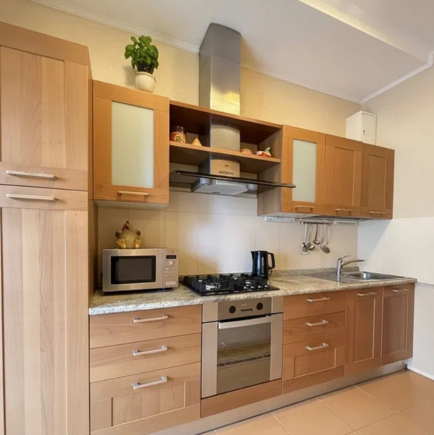Аренда 3к квартиры в Киеве,  Шелковичная ул., 18Б 0