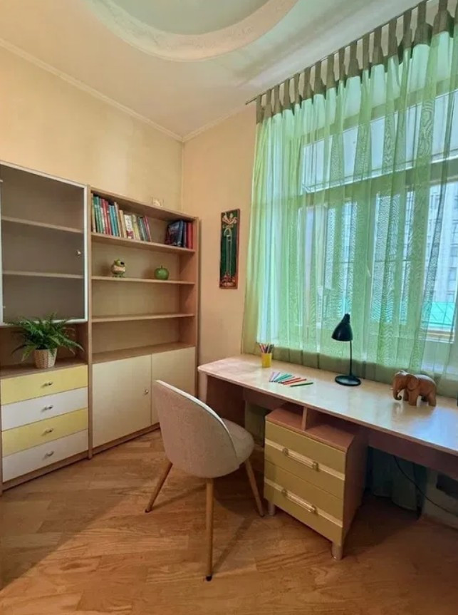 Аренда 3к квартиры в Киеве,  Шелковичная ул., 18Б 6