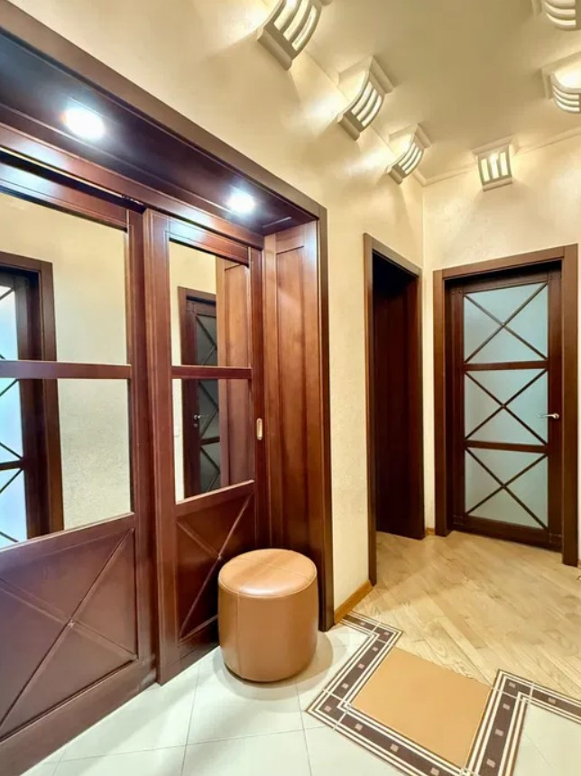 Аренда 3к квартиры в Киеве,  Шелковичная ул., 18Б 15