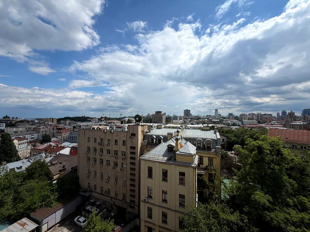 Аренда 4к квартиры в Киеве, Паторжинского ул., 14 3