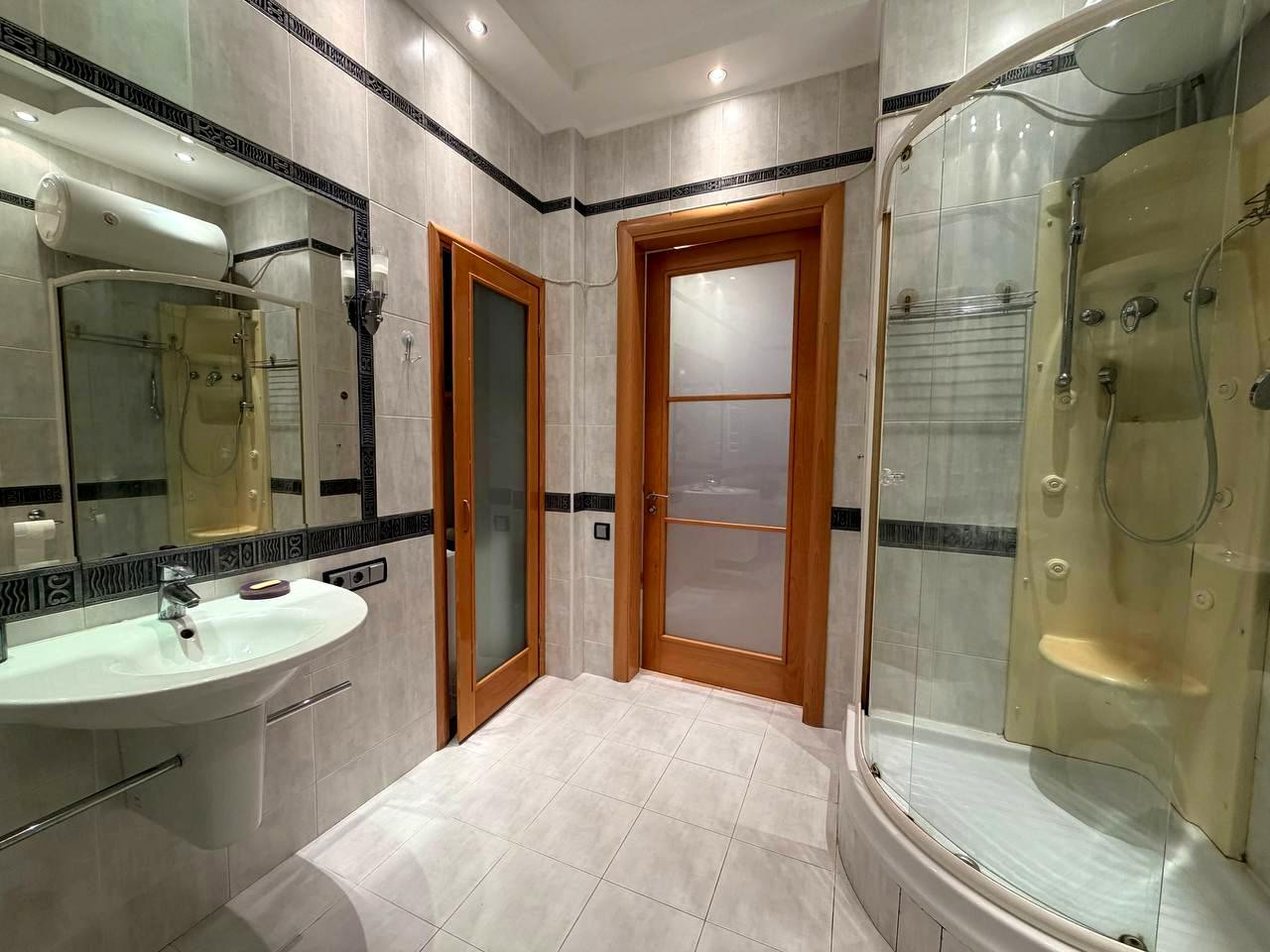 Аренда 3к квартиры в Киеве,  Ковпака ул., 17 5