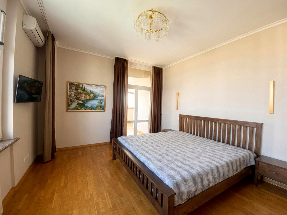Аренда 3к квартиры в Киеве,  Кловский спуск, 5 9