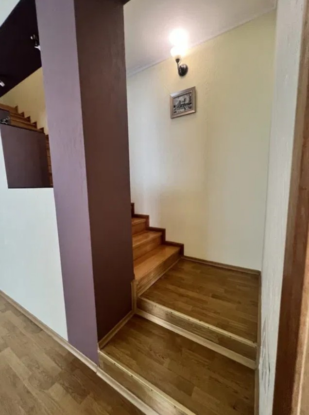 Аренда 4к дома в Киеве,  Бусловская ул. 12