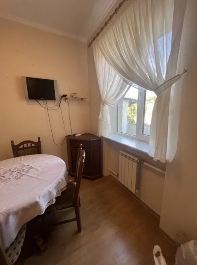 Аренда 4к дома в Киеве,  Бусловская ул. 21