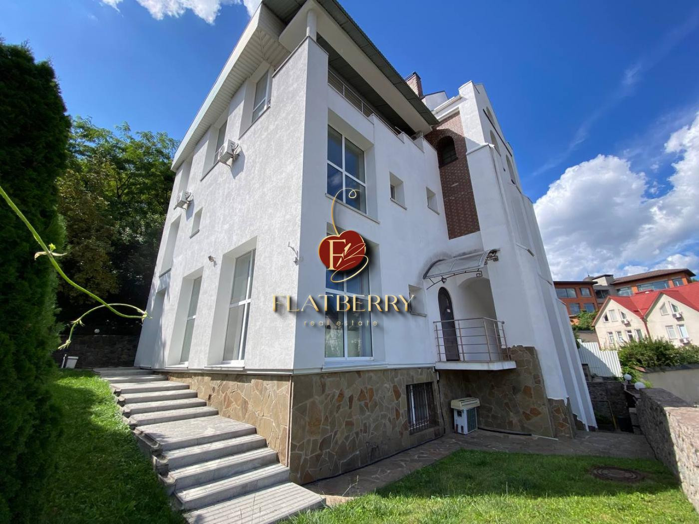 Аренда 7к дома в Киеве,  Редутная ул., 25А 2