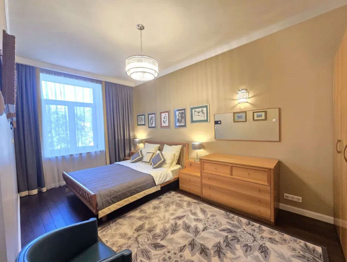 Аренда 4к квартиры в Киеве,  Заньковецкой ул., 8 5