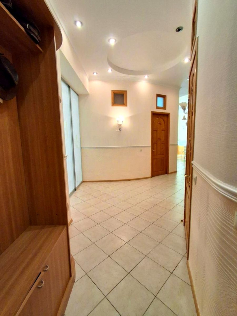 Аренда 3к квартиры в Киеве, Гончара Олеся ул., 25 10
