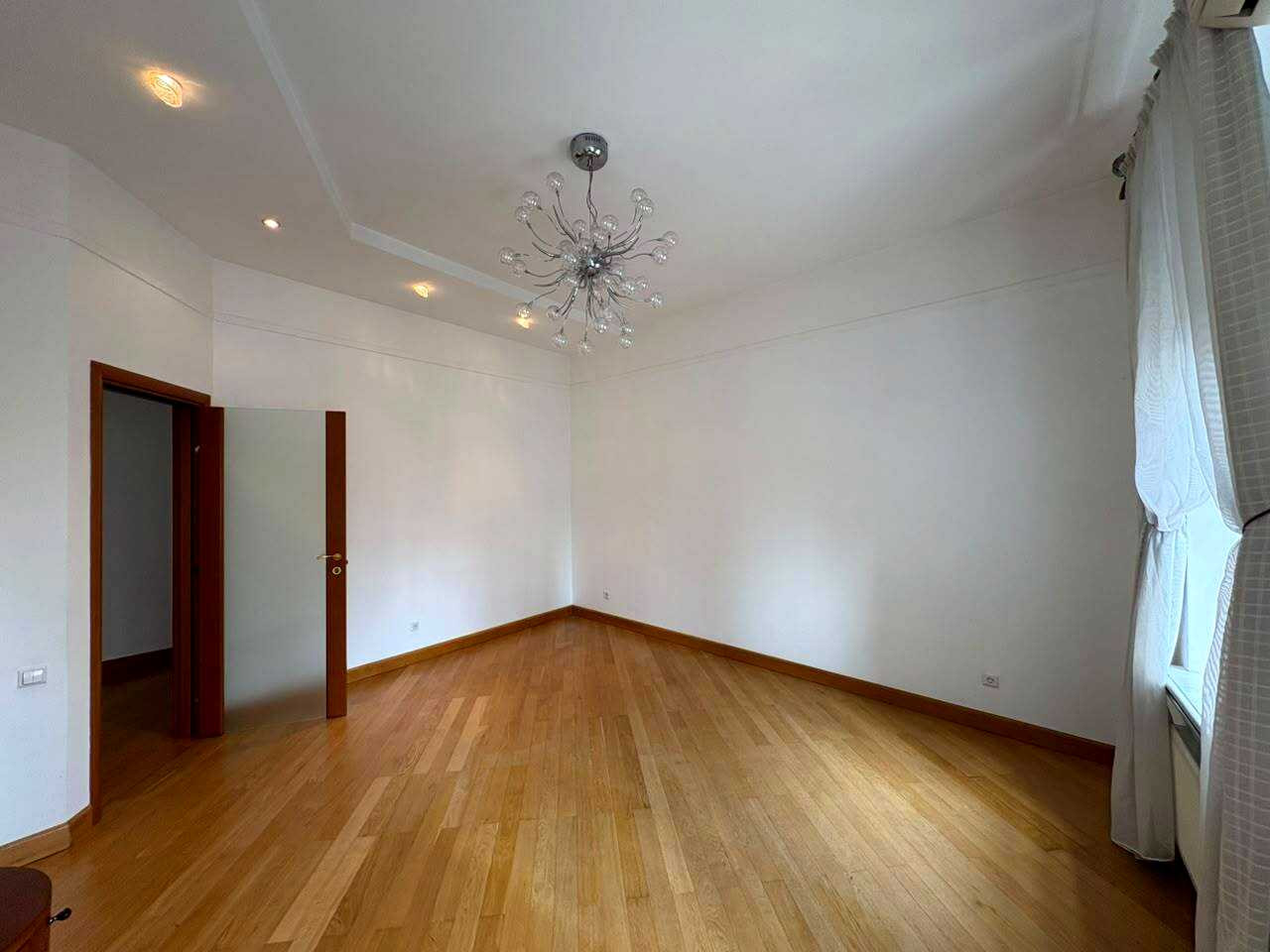 Аренда 4к квартиры в Киеве,  Борисоглебская ул., 16А 18