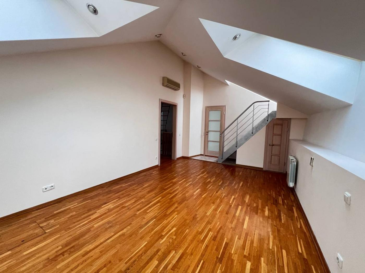 Аренда офиса в Киеве,  Крещатик ул., 25 1