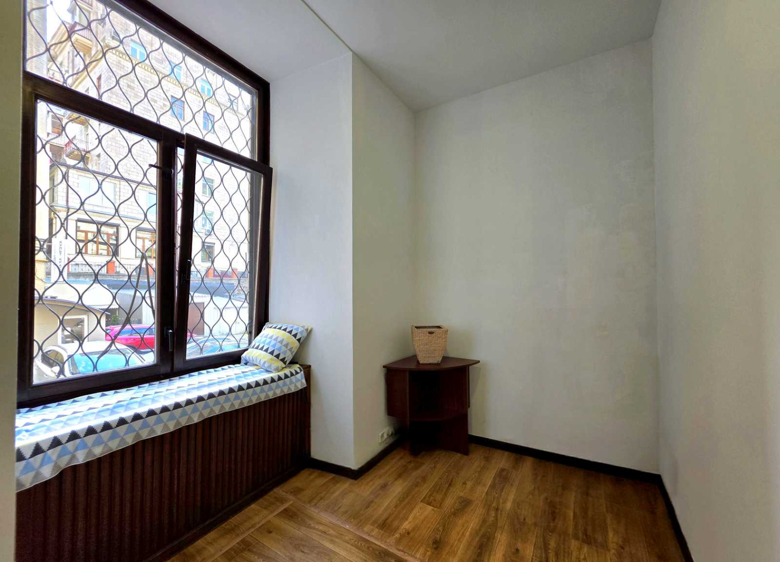 Аренда 3к квартиры в Киеве,  Заньковецкой ул., 6 12