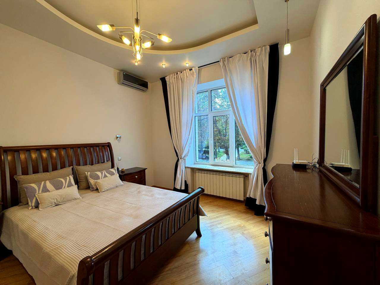 Аренда 2к квартиры в Киеве,  Терещенковская ул., 7 17
