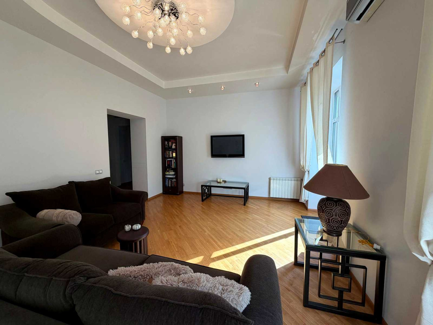 Аренда 2к квартиры в Киеве,  Терещенковская ул., 7 20