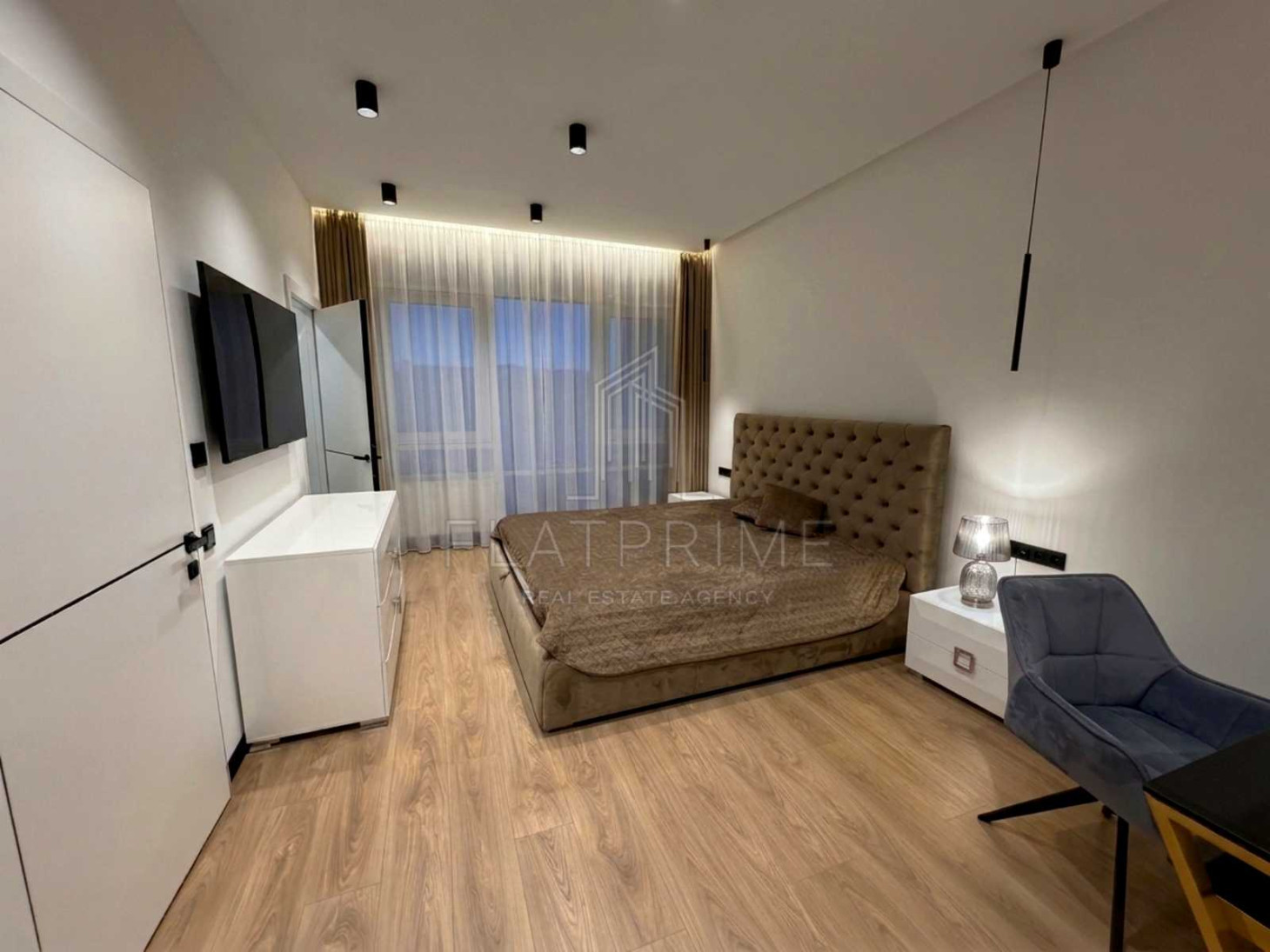 Аренда 4к квартиры в Киеве,  ЖК Бульвар Фонтанов, Саперне Поле ул., 5 4
