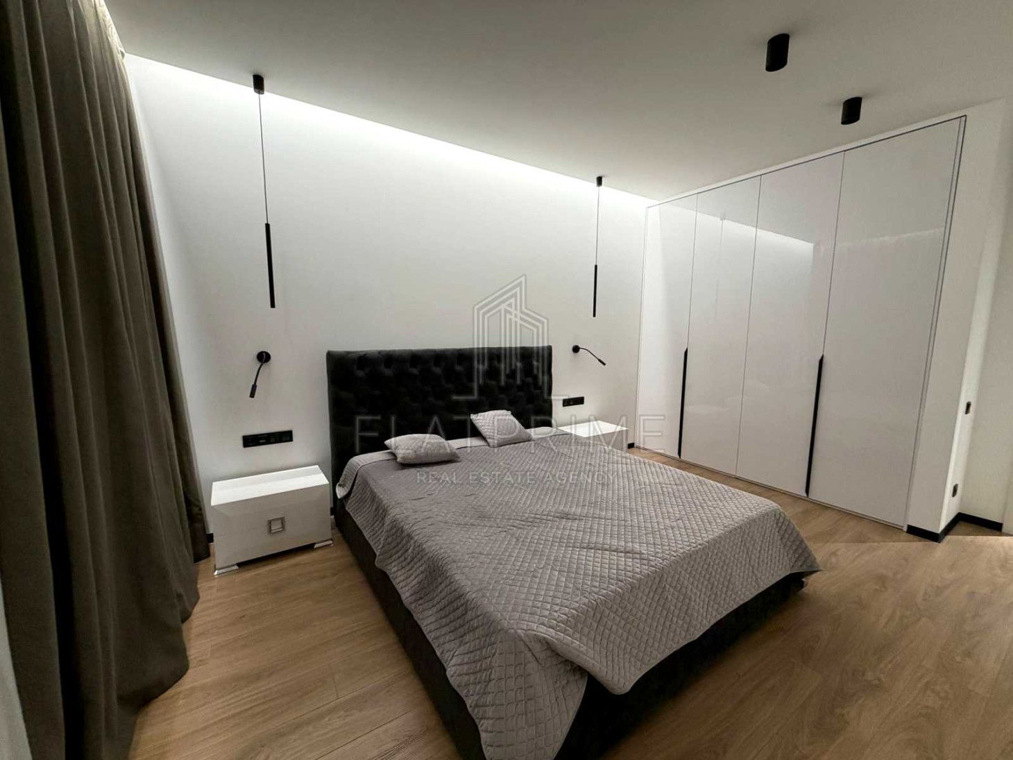 Аренда 4к квартиры в Киеве,  ЖК Бульвар Фонтанов, Саперне Поле ул., 5 7