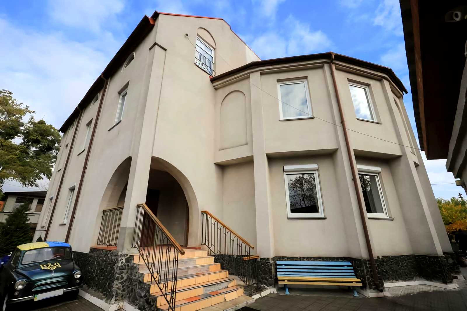 Аренда 6к дома в Киеве,  Черняховского ул. 16