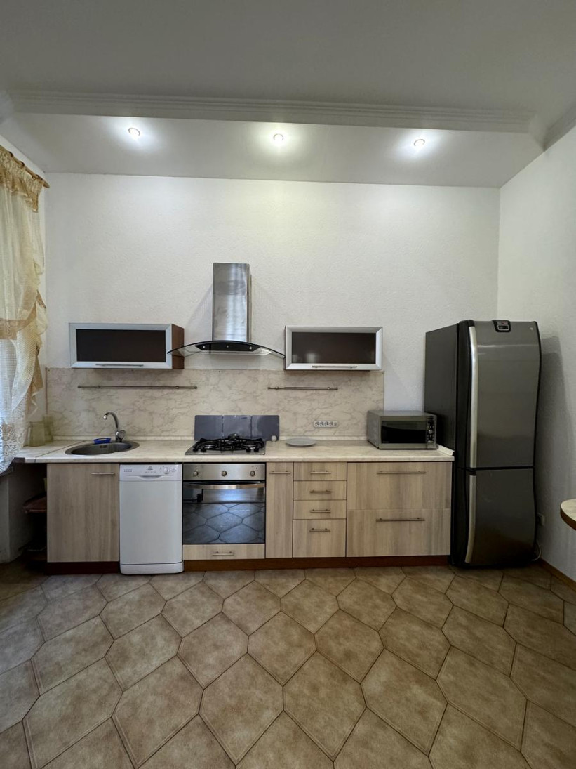 Аренда 3к квартиры в Киеве, Шота Руставели ул., 34 21