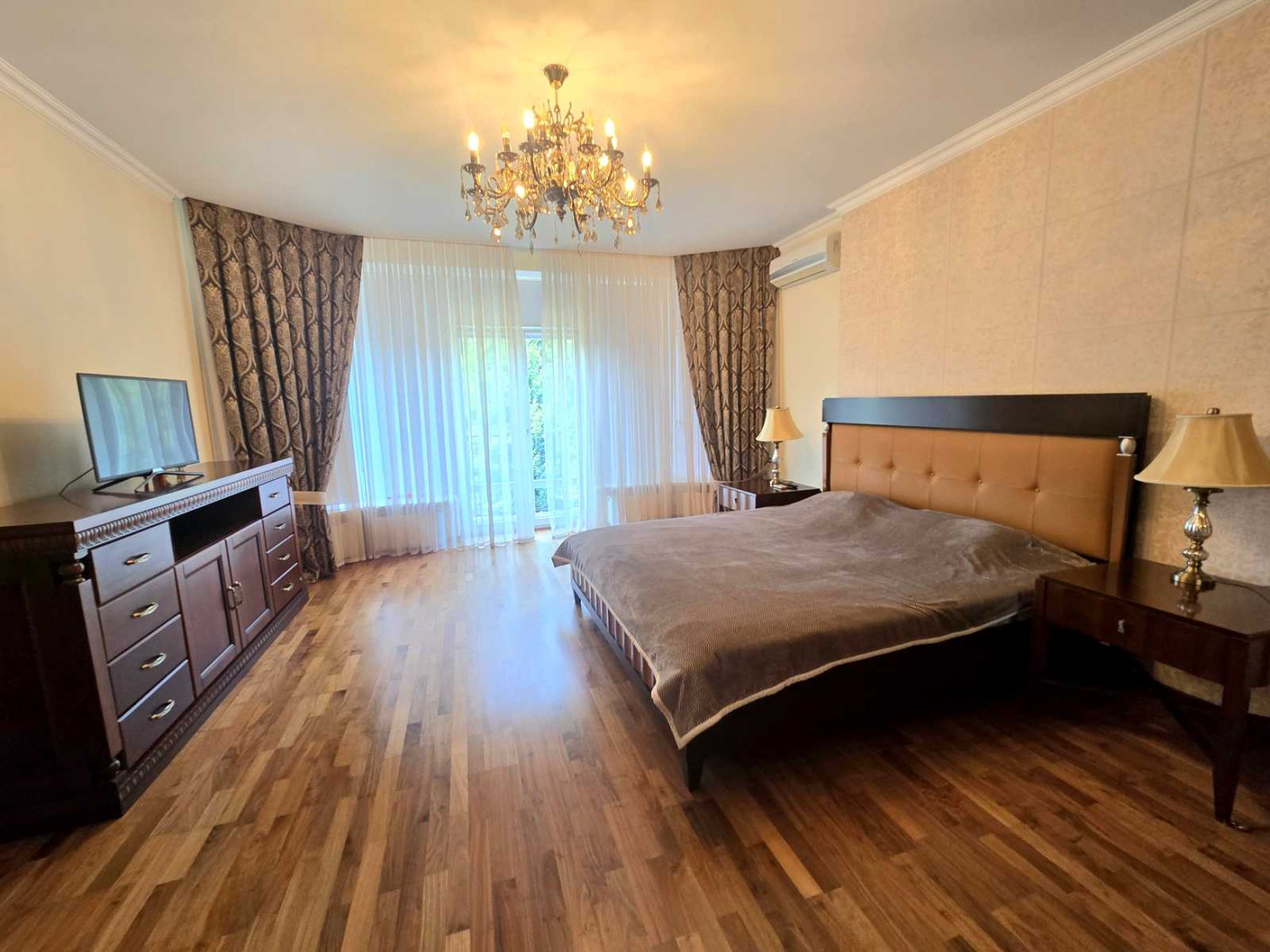 Аренда 7к дома в Киеве,  Чайки 21