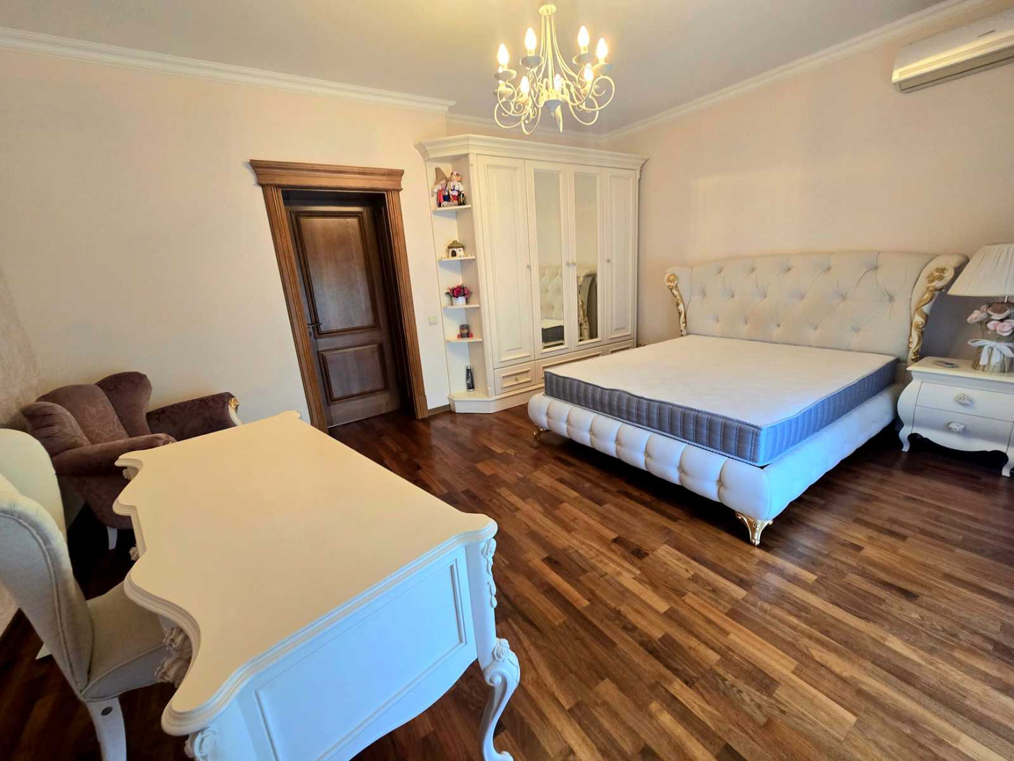 Аренда 7к дома в Киеве,  Чайки 28
