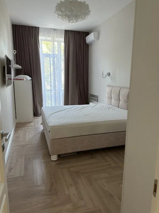 Аренда 2к квартиры в Киеве, Заньковецкой ул., 8 5