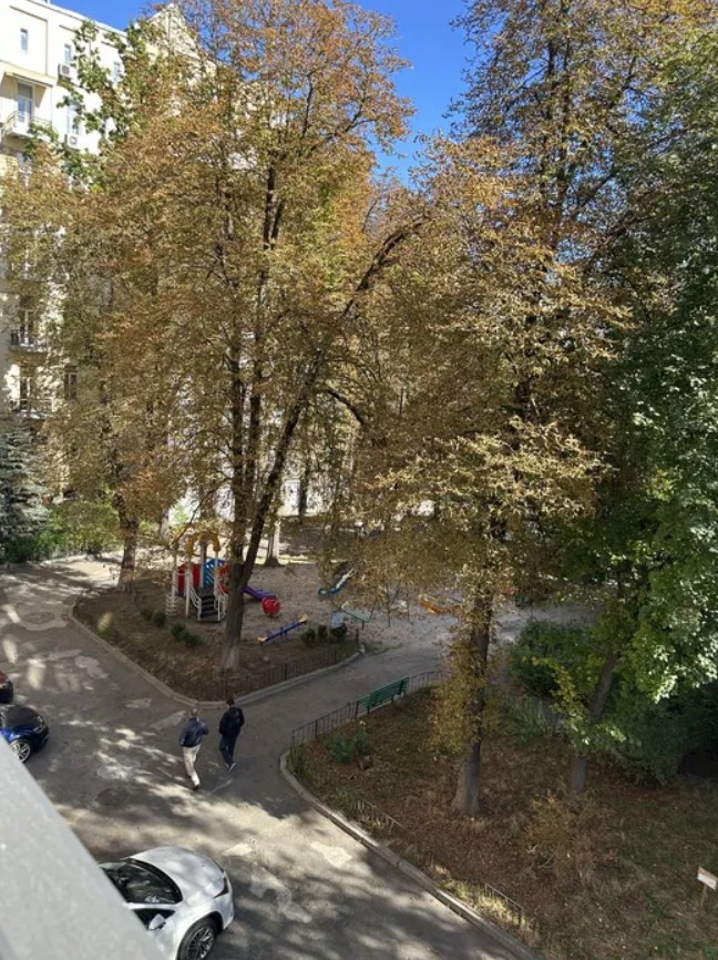 Аренда 2к квартиры в Киеве, Заньковецкой ул., 8 6