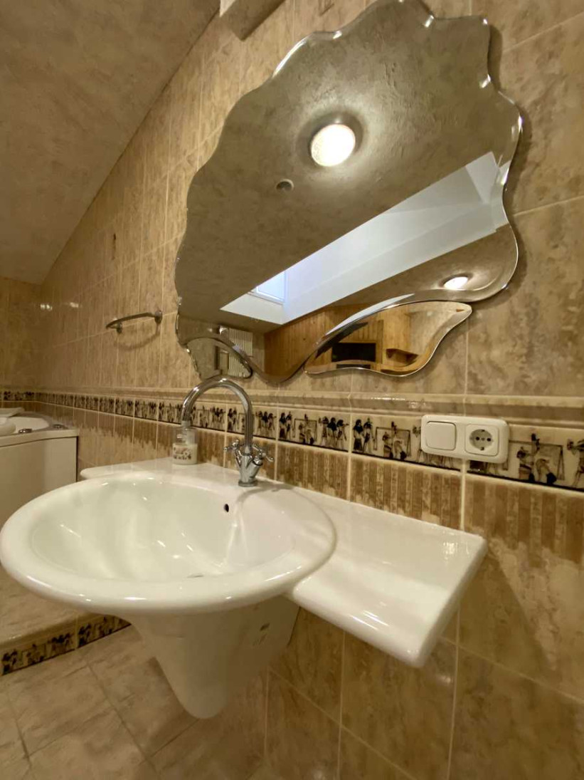 Аренда 2к квартиры в Киеве, Богдана Хмельницкого ул., 42 22