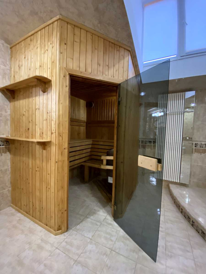 Аренда 2к квартиры в Киеве, Богдана Хмельницкого ул., 42 24