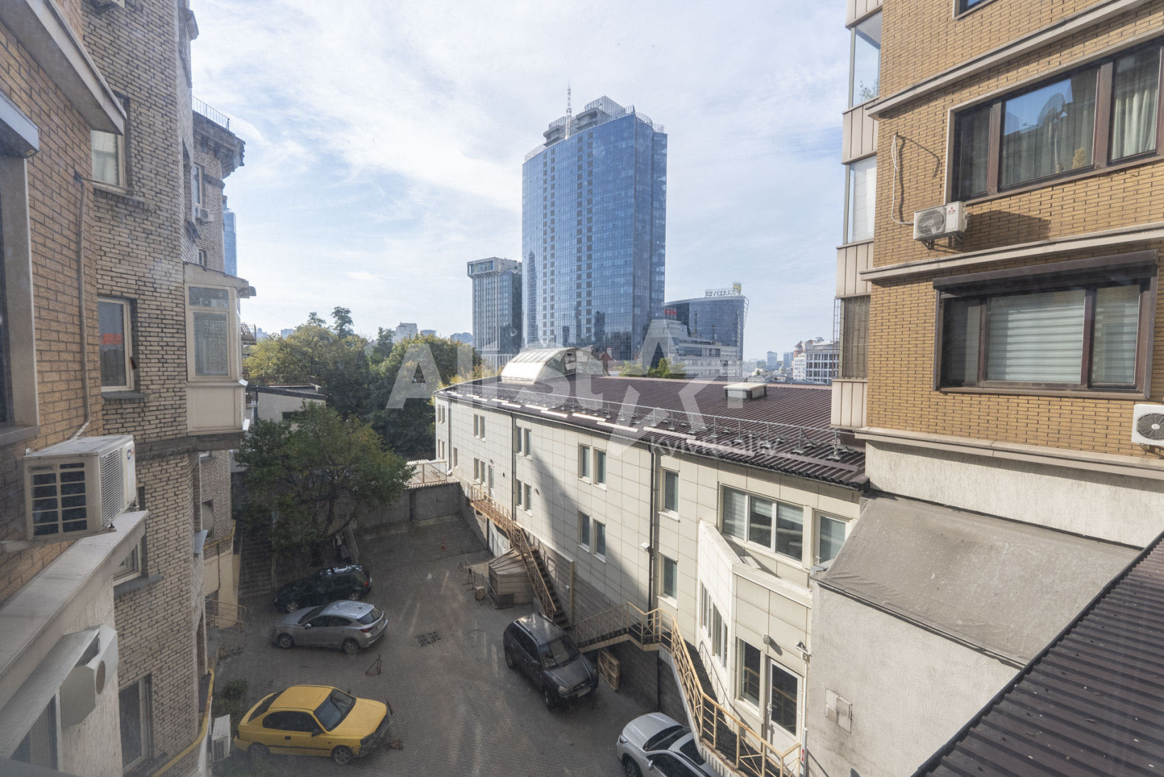 Аренда 4к квартиры в Киеве,  Кропивницкого ул., 10 13