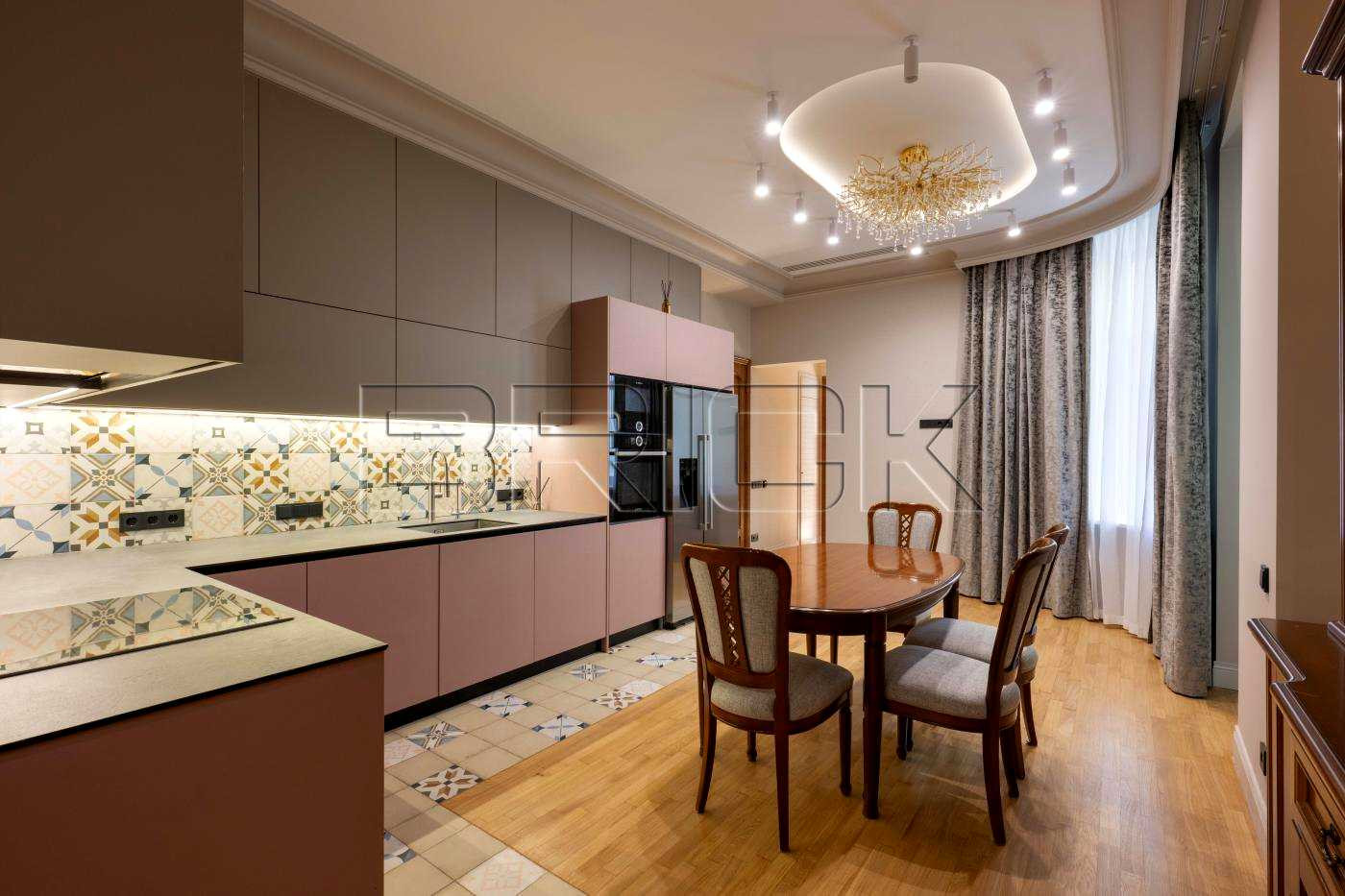 Аренда 4к квартиры в Киеве,  Коцюбинского Михаила ул., 5 0