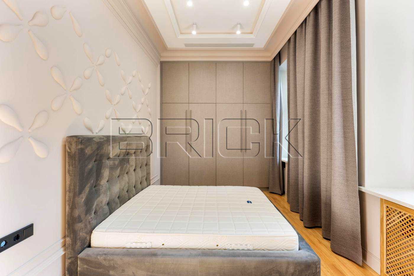 Аренда 4к квартиры в Киеве,  Коцюбинского Михаила ул., 5 9