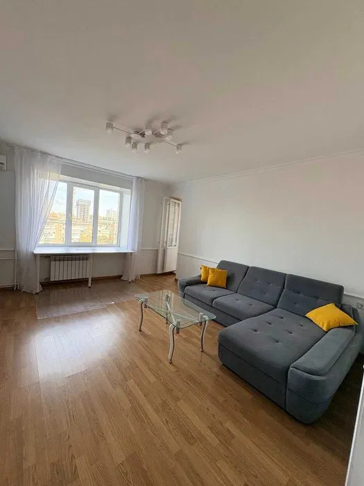 Аренда 3к квартиры в Киеве,  Панаса Мирного ул., 27 0