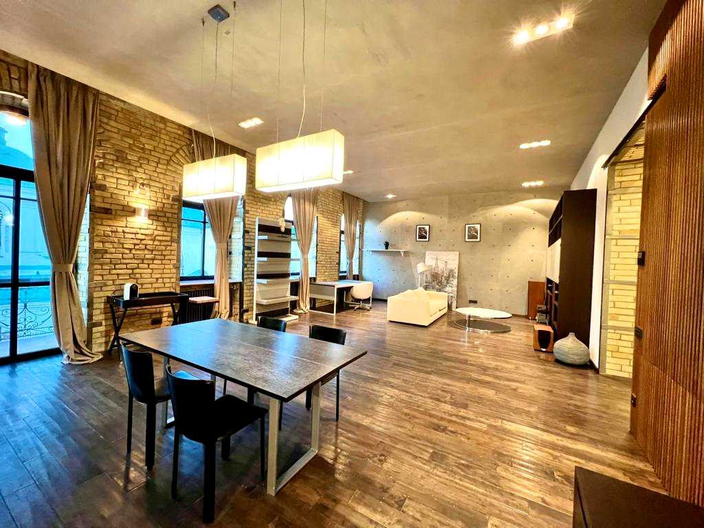 Аренда 3к квартиры в Киеве,  Хорива ул., 4 3