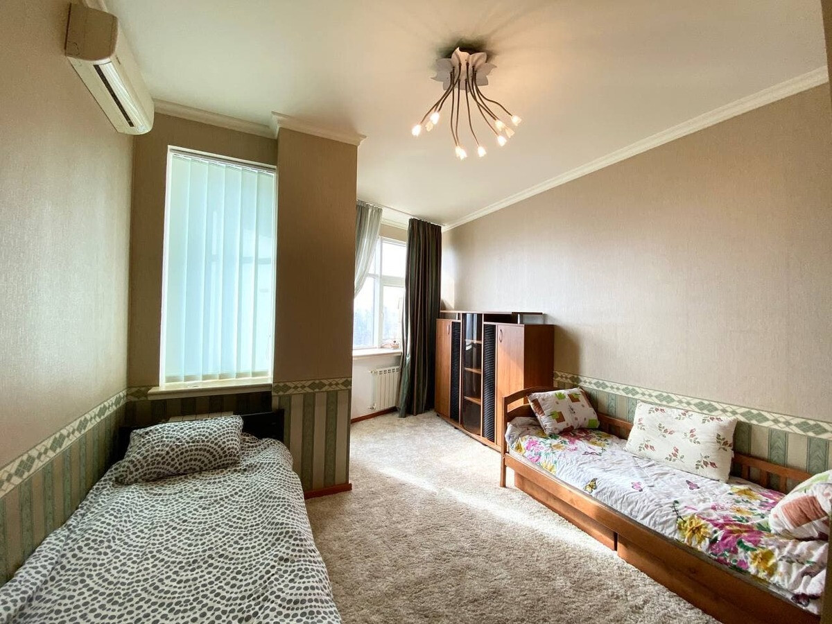 Продажа 3к квартиры в Киеве,  Богдана Хмельницкого ул., 41 3