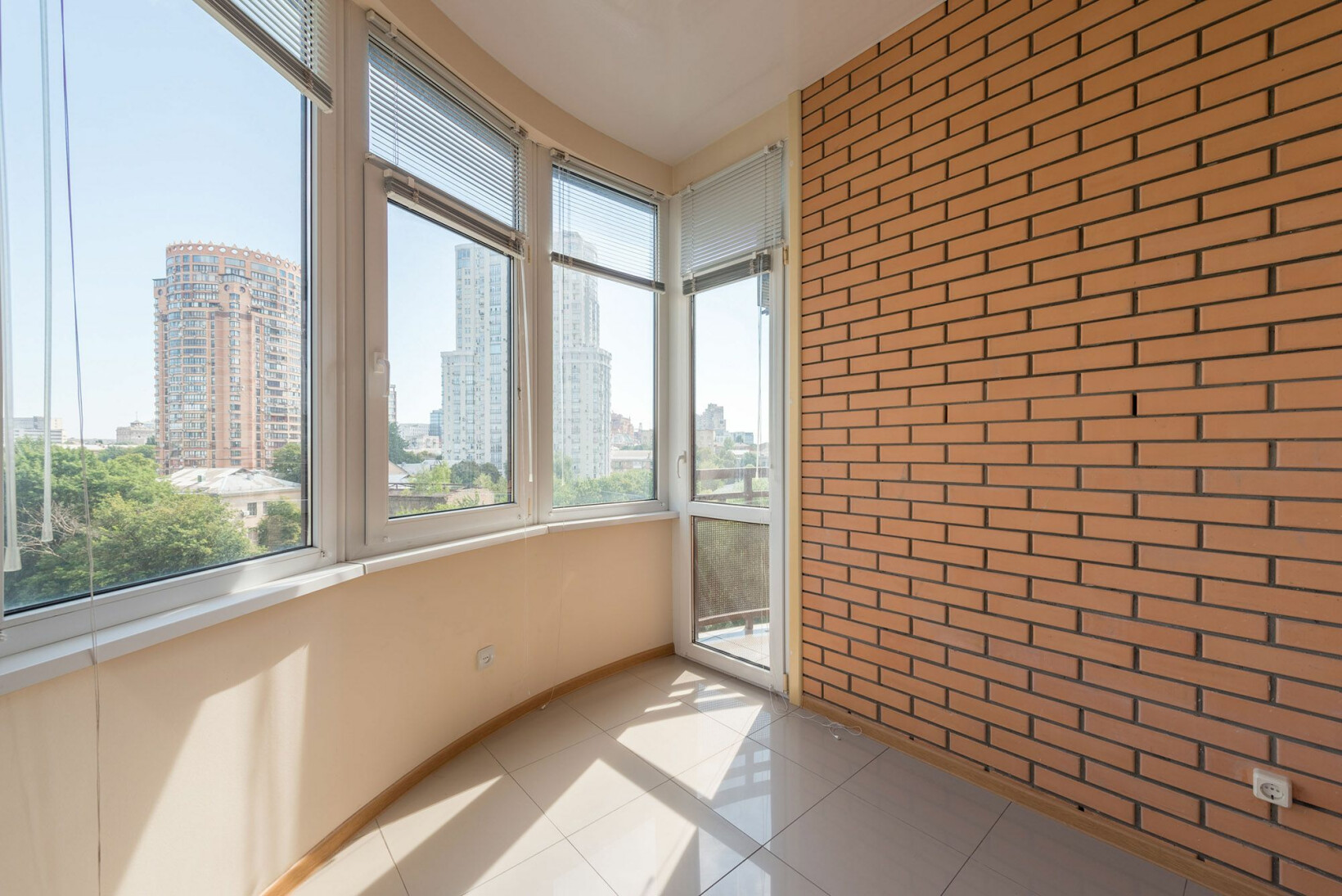 Продажа 4к квартиры в Киеве,  Леси Украинки бул., 7Б 1