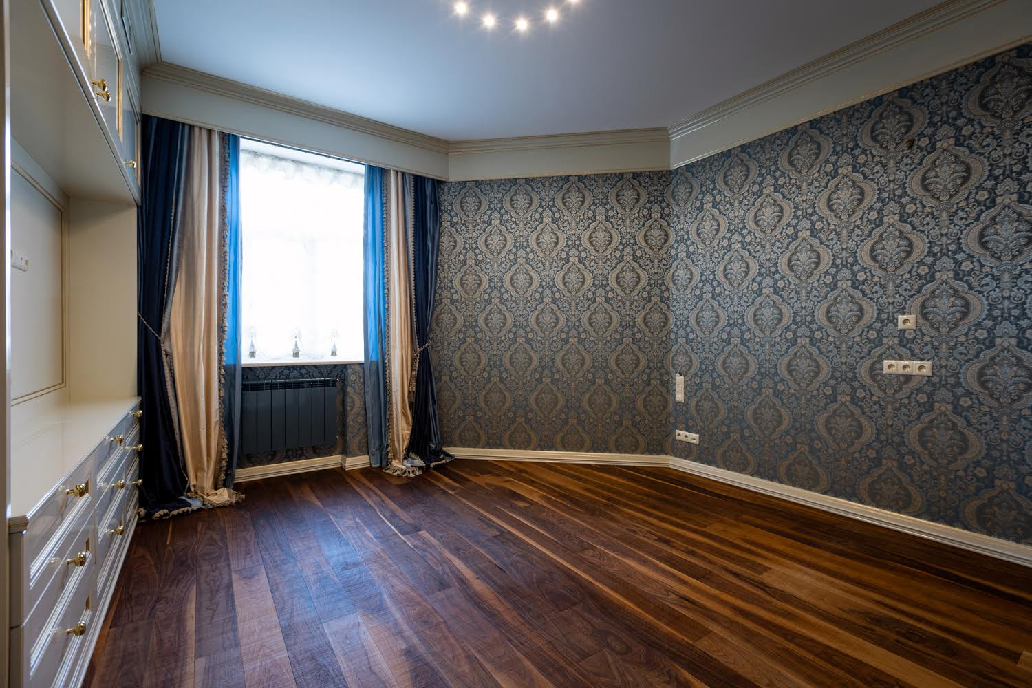 Продажа 3к квартиры в Киеве,  Кропивницкого ул., 8 0