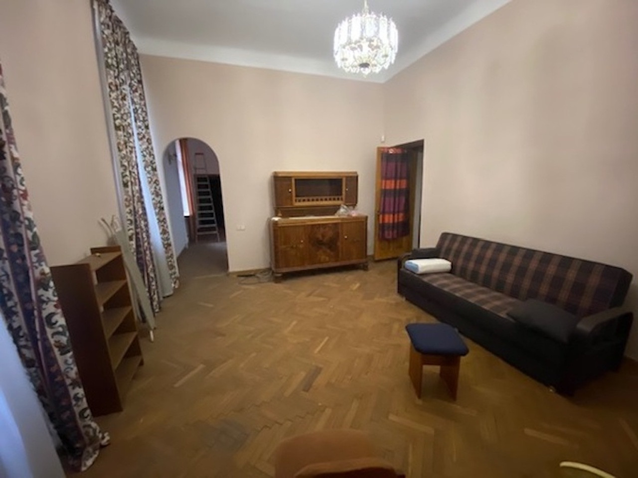 Продажа 2к квартиры в Киеве, Богдана Хмельницкого ул., 10 2