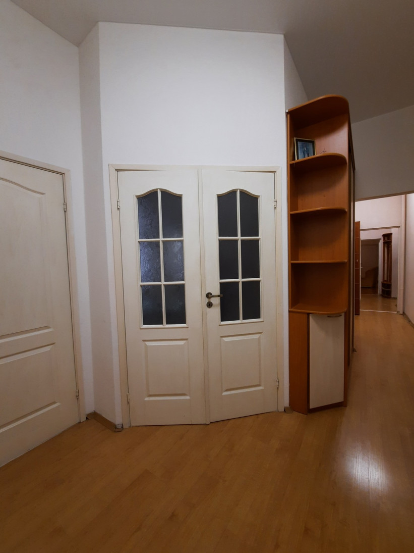 Продажа 4к квартиры в Киеве,  Михайловская ул., 22Г 9