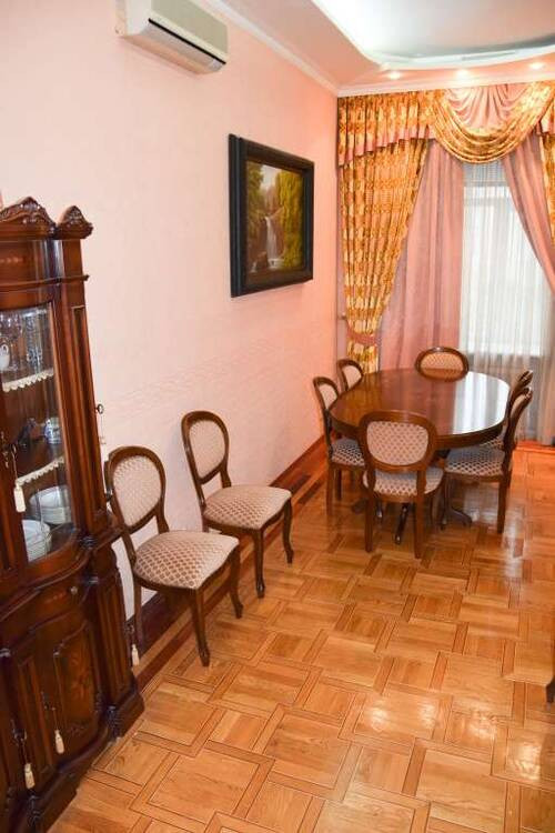 Продаж 4к квартири в Києві, Руставелі Шота вул., 40/10 12