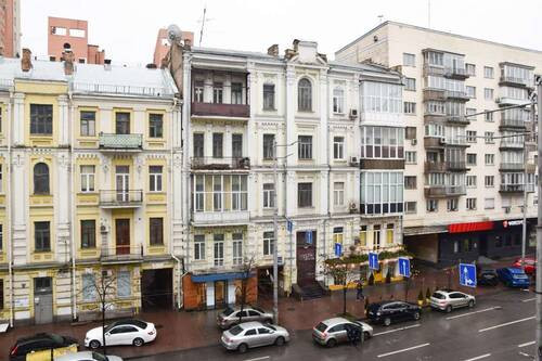 Продаж 4к квартири в Києві, Руставелі Шота вул., 40/10 17