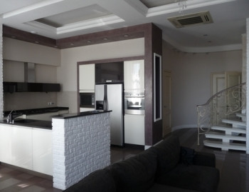 Продажа 4к квартиры в Киеве,  Стрелецкая ул., 28 4