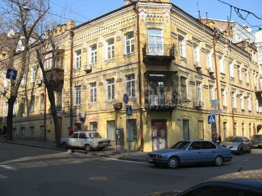 Продажа 5+к квартиры в Киеве, Малая Житомирская ул., 18 1