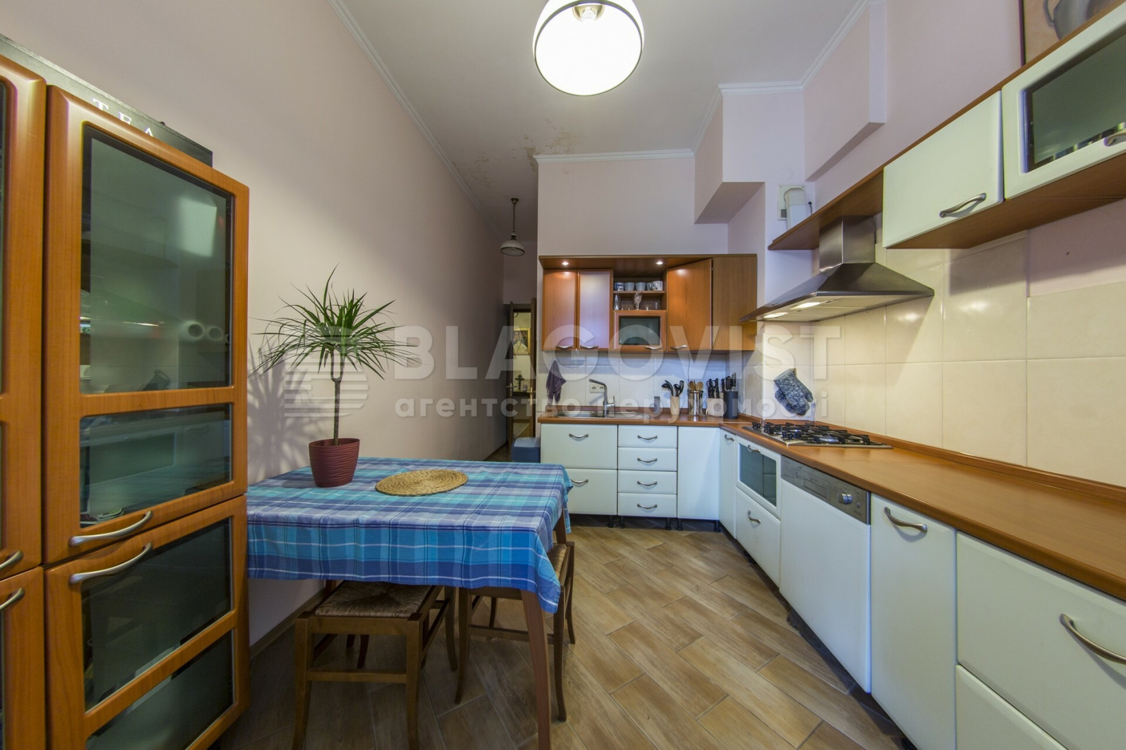 Продажа 3к квартиры в Киеве,  Малоподвальная ул., 21/8 5