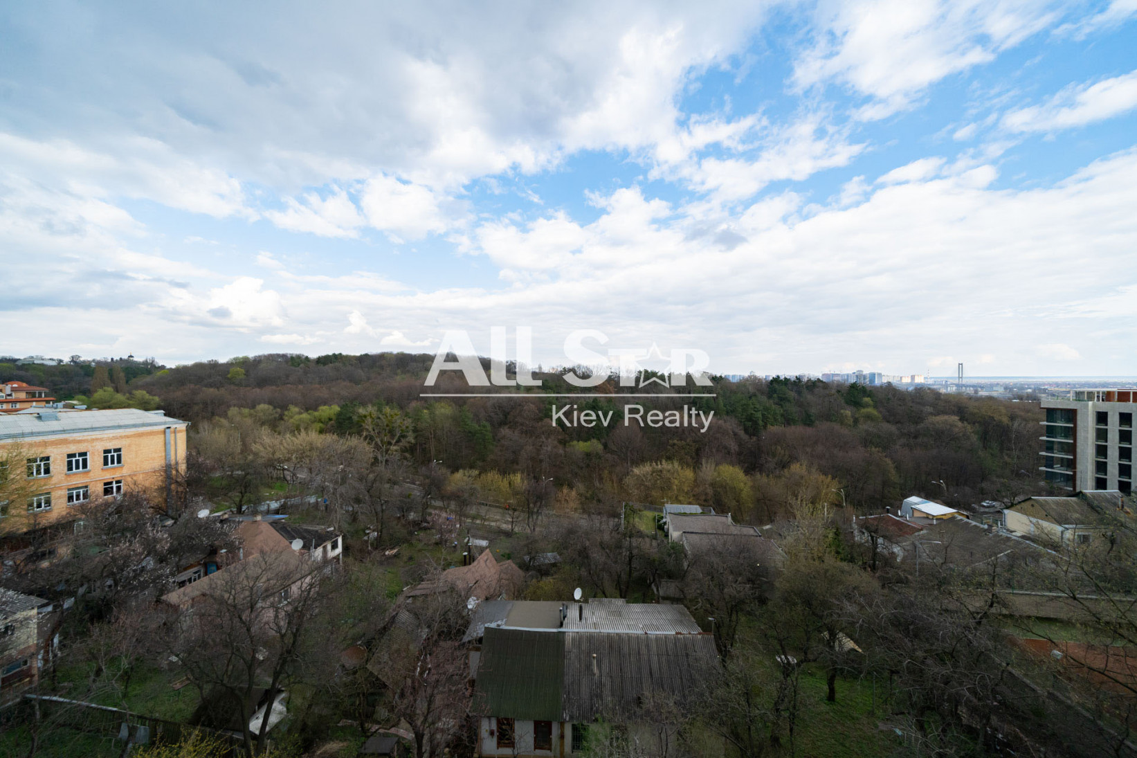 Продажа 4к квартиры в Киеве,  ЖК The Garden, Бусловская ул., 15 1