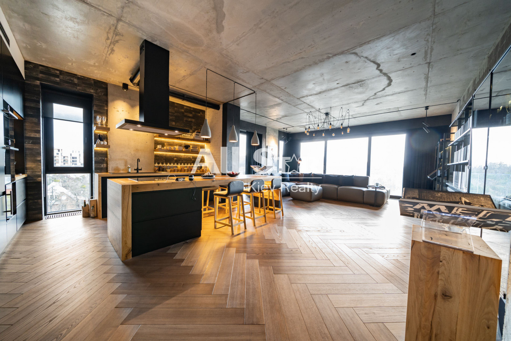 Продажа 4к квартиры в Киеве,  ЖК The Garden, Бусловская ул., 15 3